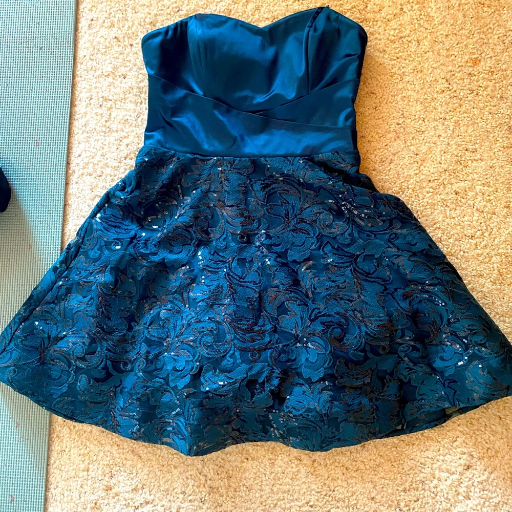 Brand: BCX Dresses. Size: 9. Color: Blue Green